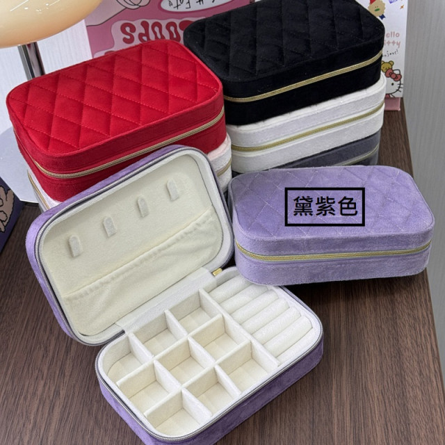 【預購】菱格紋絨毛長款首飾盒