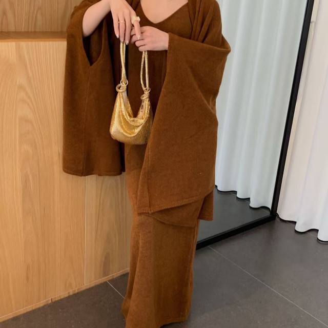 【預購】法式慵懶風針織披肩吊帶裙兩件套