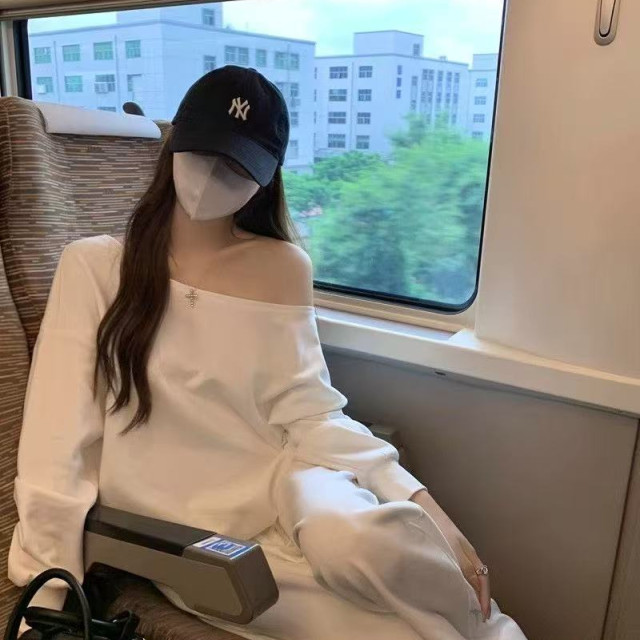 【預購】韓系chic寬鬆白色斜肩衣褲套裝