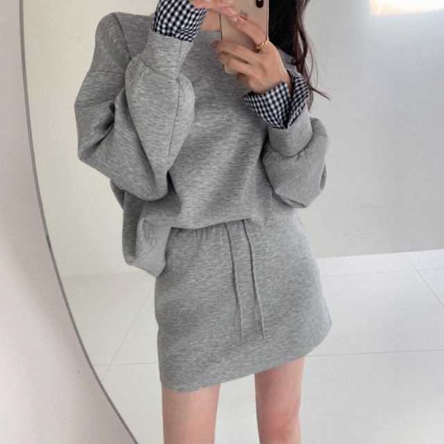 【預購】韓系慵懶圓領拼接袖子衛衣+A字半身裙