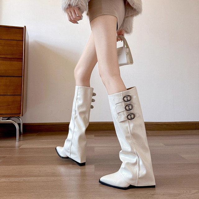 【預購】洋氣尖頭內增高顯瘦褲管靴