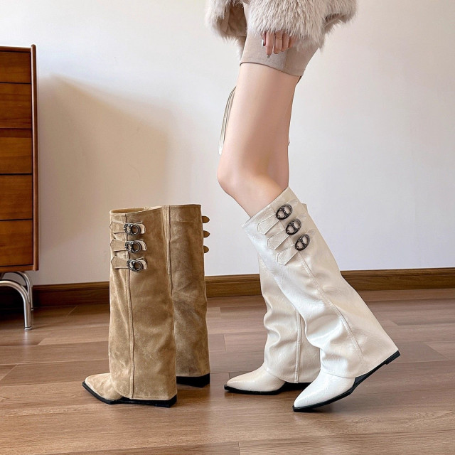 【預購】洋氣尖頭內增高顯瘦褲管靴