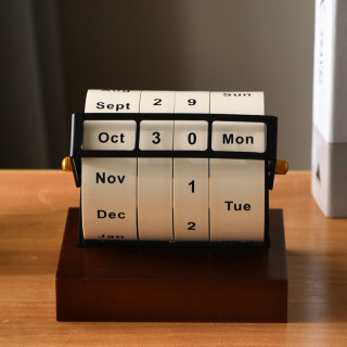 【預購】質感轉輪萬年曆-英文版