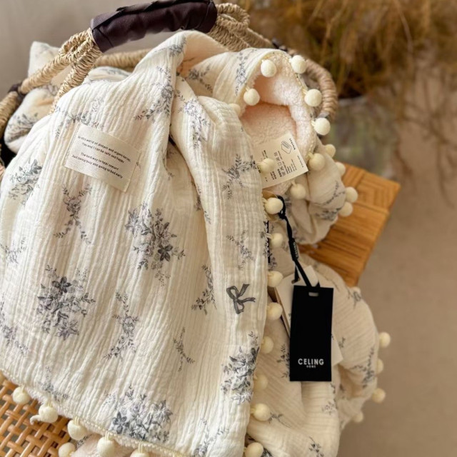 【預購】可愛球球紗布絨童毯120*150cm