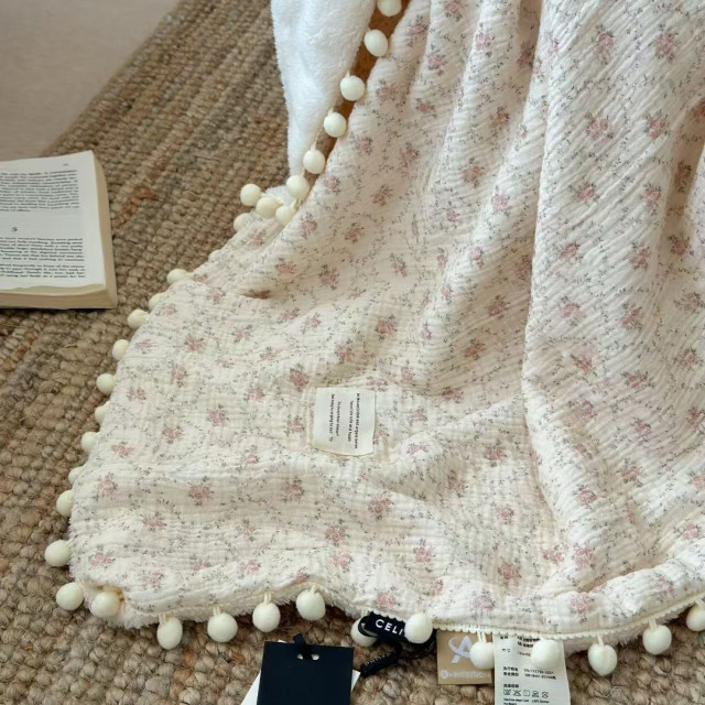 【預購】可愛球球紗布絨童毯120*150cm