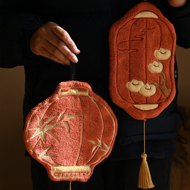 【預購】可掛式新年燈籠擦手巾雙入組