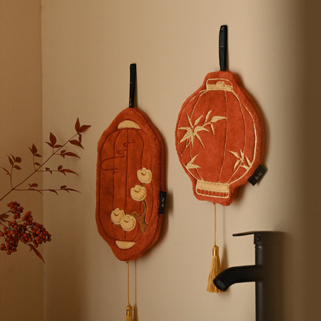 【預購】可掛式新年燈籠擦手巾雙入組